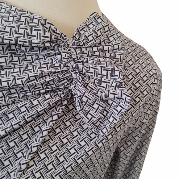 COS - Black‎ & White High Collar Wrap Blouse - Picture 3 of 6